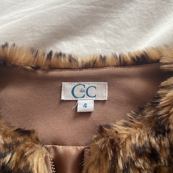 C de C faux leopard coat.  Childrens size 4 - Picture 2 of 3